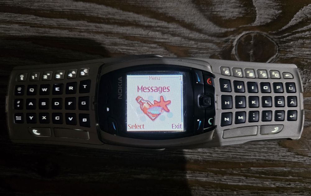 Nokia 6800 qwerty telefoane cu butoane