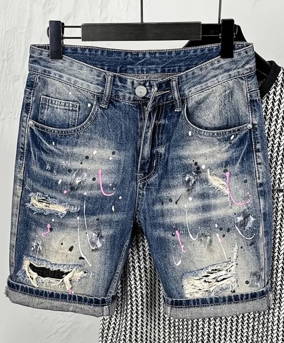 Продавам супер мосел мъжки дънти 34 и 36 номер.