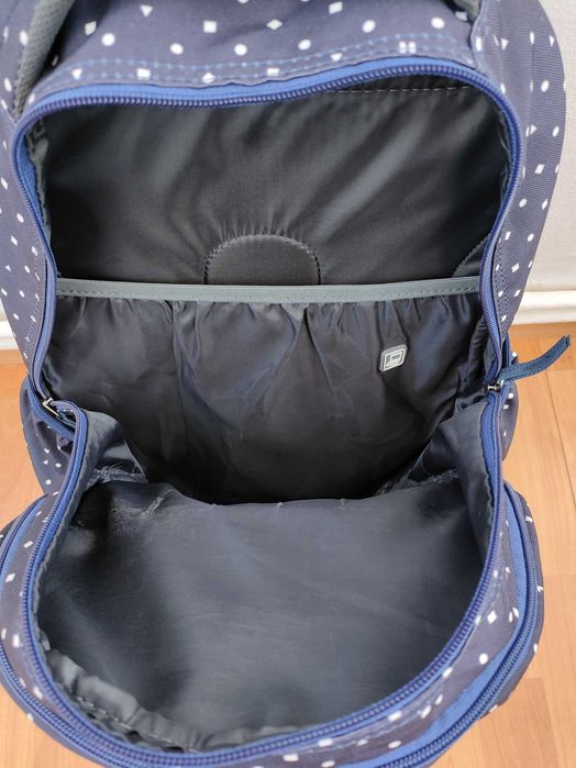 Ghiozdan ergonomic Mesco