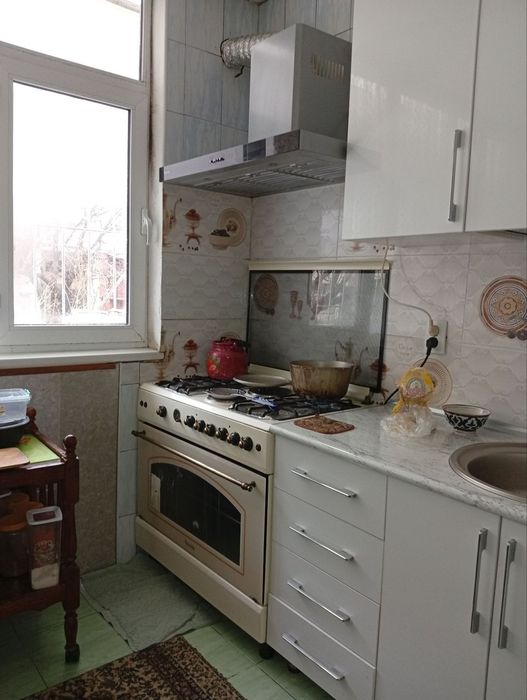 Продаётся 4х комнатная  квартира своя