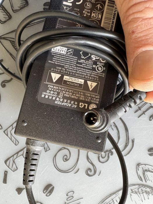 Зарядни устройства за лаптопи