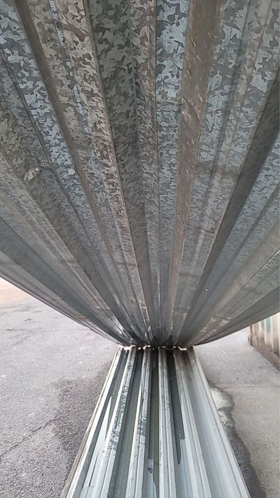 Профнастил срочна сотилади