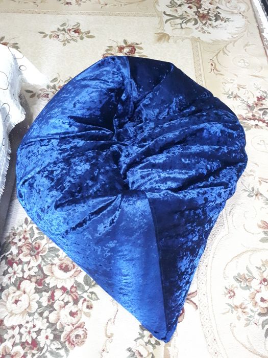 Бескаркасная подушка ( кресло)