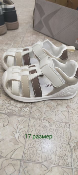 Обувь детская б/у. Все за 10000 тг.