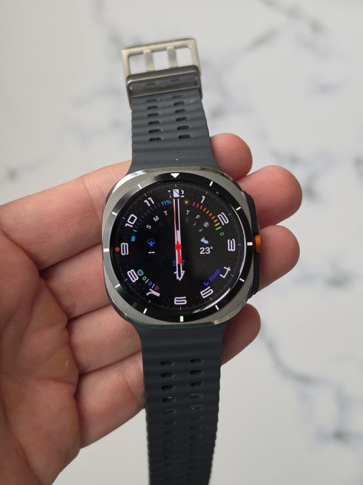 Samsung Galaxy Watch Ultra, 47 мм, LTE, Titanium Silver + 4  допълнителни каишки