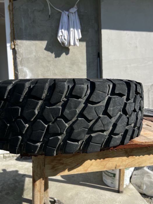 215/65/R16 Гуми за кал