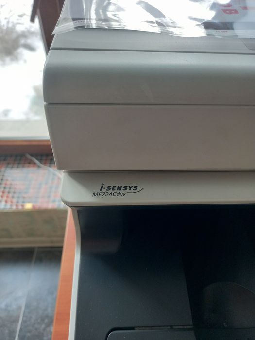 Цветной принтер Canon mf 724