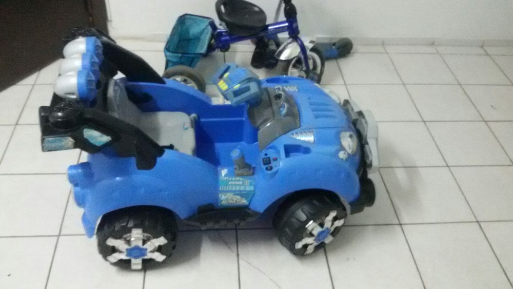 Электромобиль продам