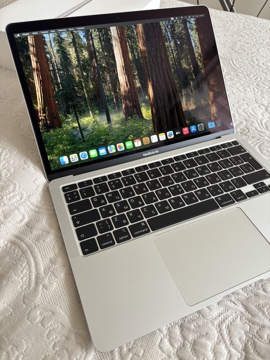 MacBook Air, 13, 256Гб, 2020г
