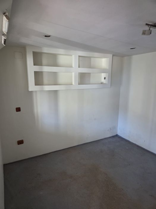 De vanzare- teren 1900mp + casa de caramida, Vacaresti, Dambovita