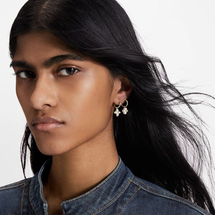 LV обеци New Season