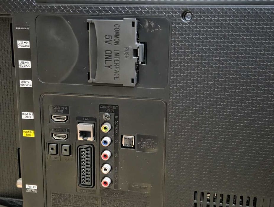 SmartTV Samsung 81 cm(32"),Full HD, Wi-Fi,YouTube,UE32H6200,folosit