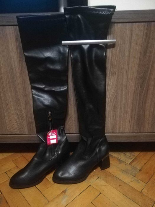 Ботуши чисто нови