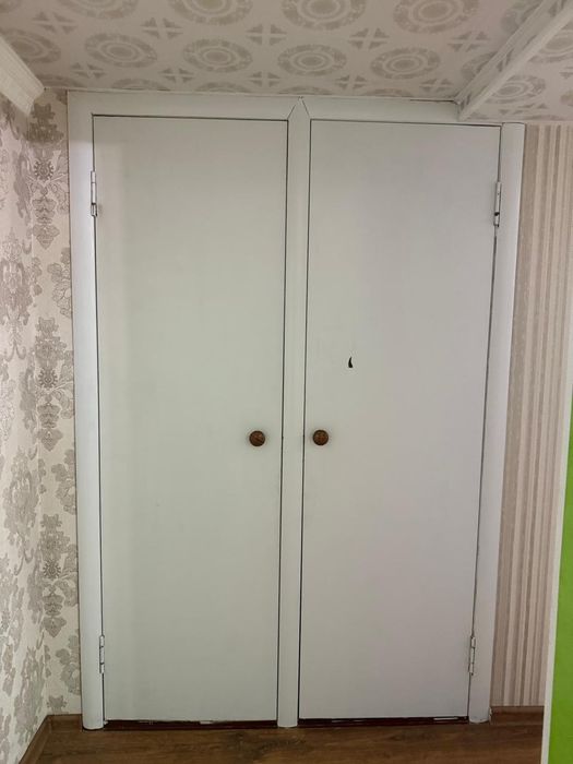 Продам двери комнатные