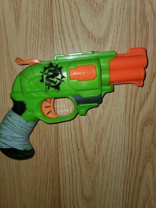 Arme Nerf Zombie Strike