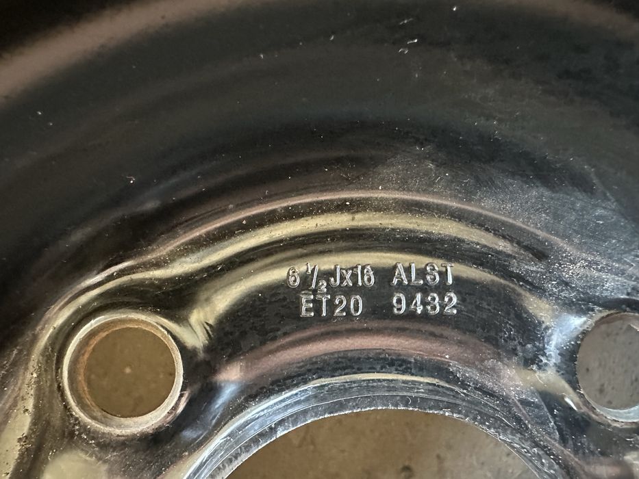 16,4x108 Citroen,Peugeot с зимни гуми 205/55/16 Semperit Speed Grip
