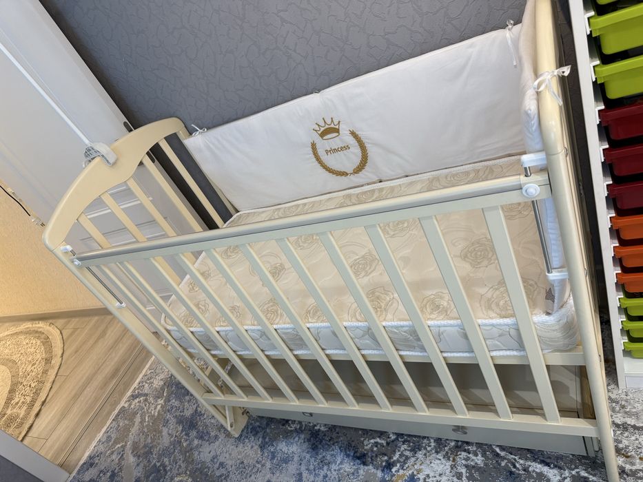 Bolalar kravati sotiladi