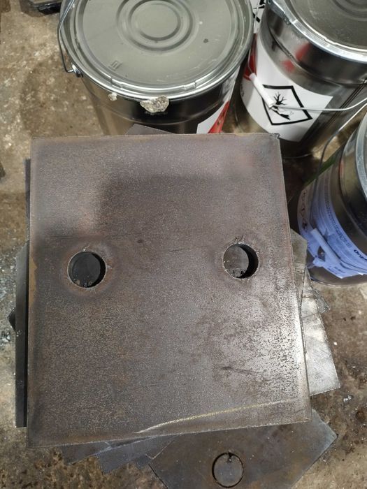 Дупча, пробивам отвори на метални, планки, винкели на щанц преса