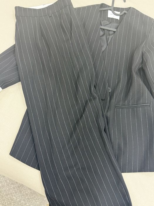 Женская костюм с брюками