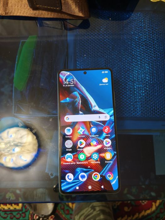 Poco X5pro8/256 игравой смартфон