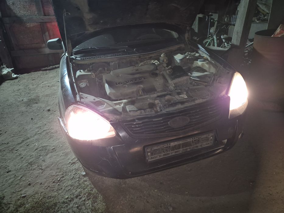 Продам приору на разбор