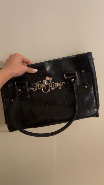 Продавам (дънково яке,летен комплект,черна риза,дамски чанти)