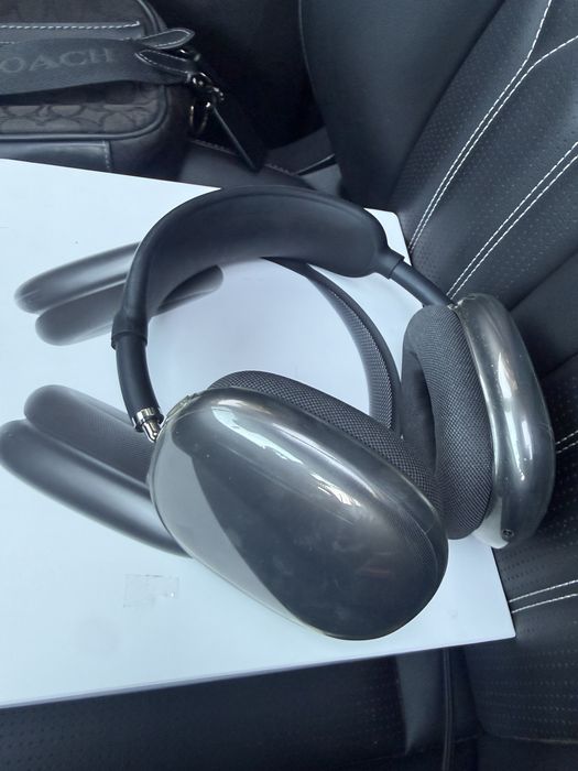 Apple AirPods Max