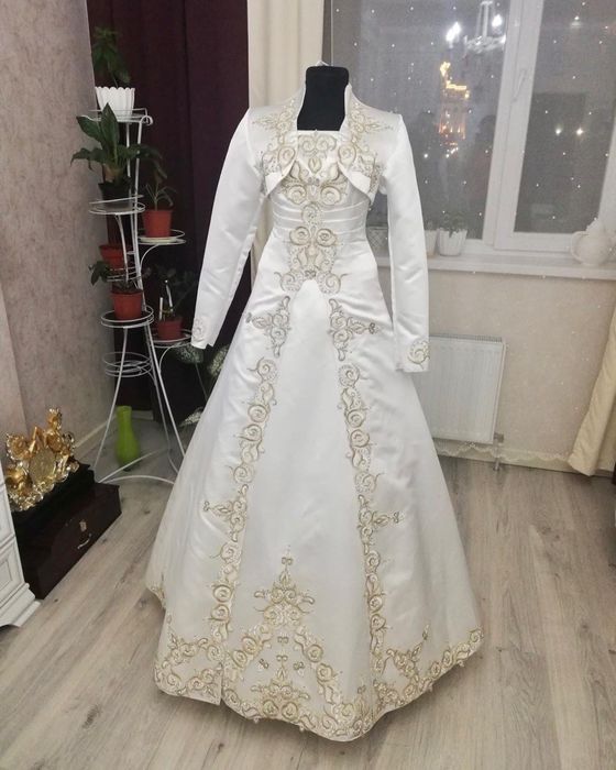 Национальные платья