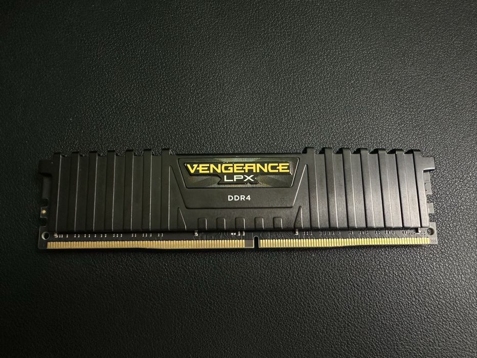 16Gb Ram DDR4 2666mhz Corsair Vengeance LPX