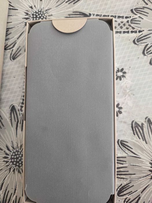Продавам телефон Google Pixel 10а Нов!
