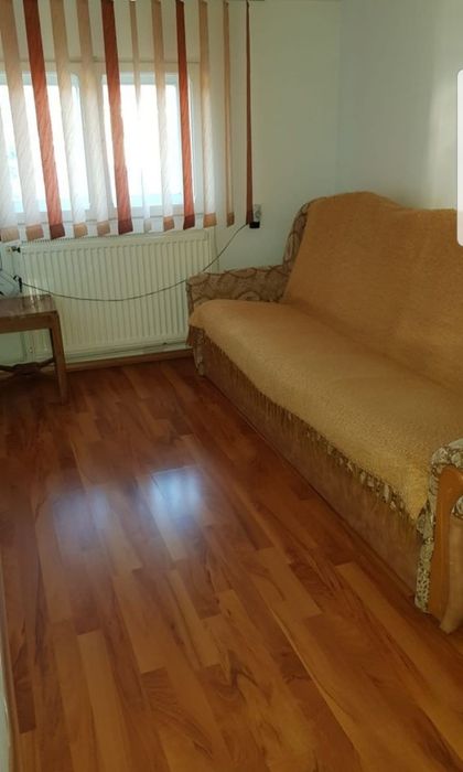 Apartament de inchiriat la curte in vilă - Câmpina/Prahova