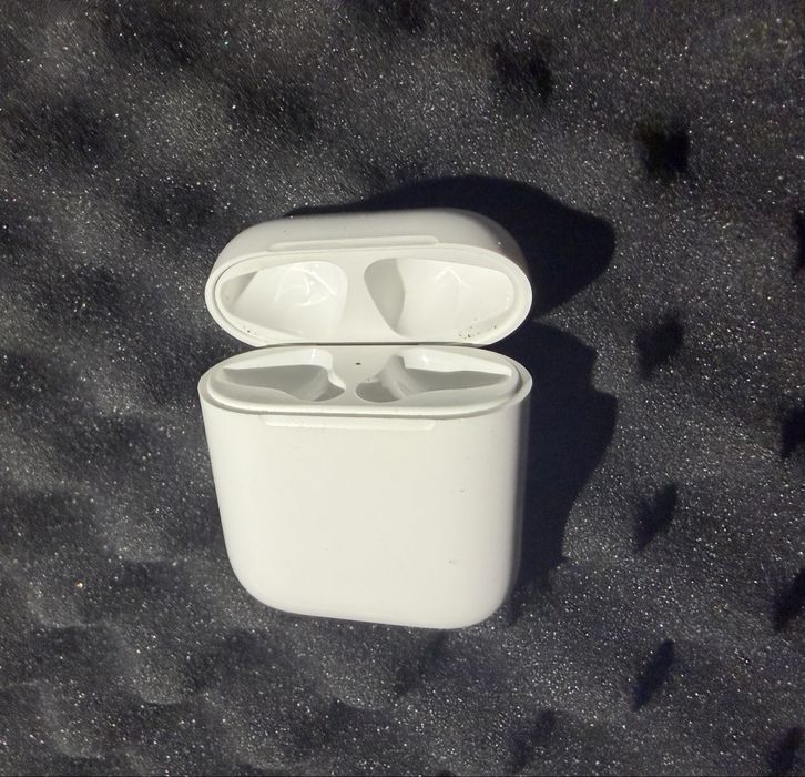 Airpods 1,2 кейс оригинал