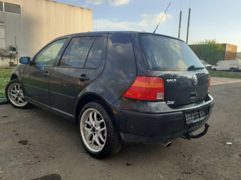 Golf 4. 1.6 SR. 101к.с.