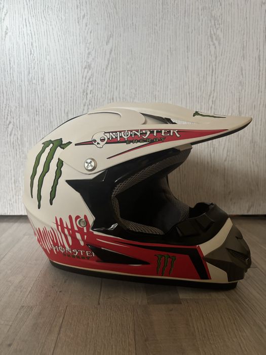 Кросова каска за мотор Monster чисто нова!S/M