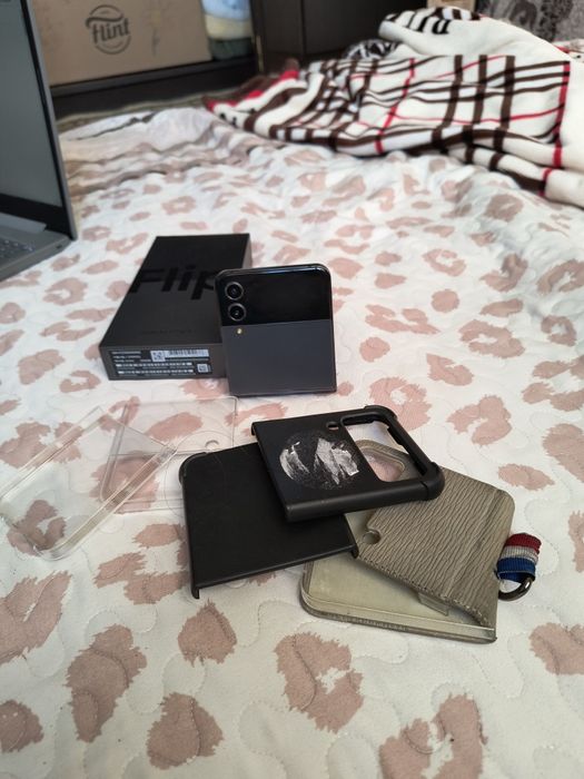 Самсунг z flip4 8.256