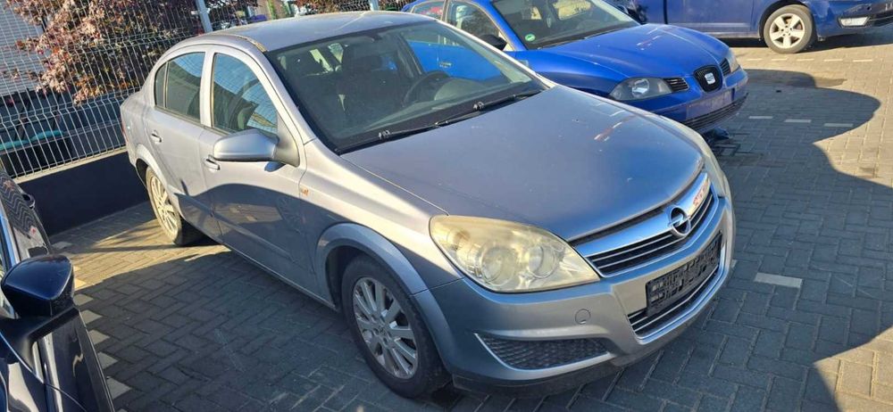 Dezmembrari dezmembrez Opel Astra H Sedan 1.3 CDTI cod motor Z13DTH
