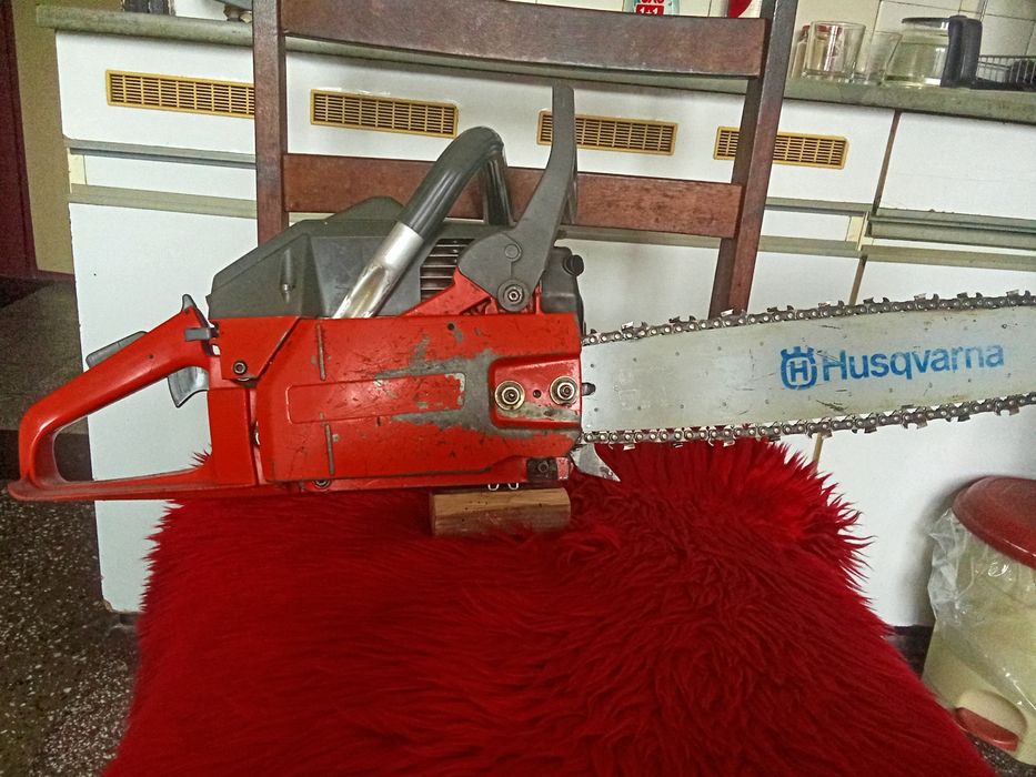 Продавам "Husqvarna61"моторен трион