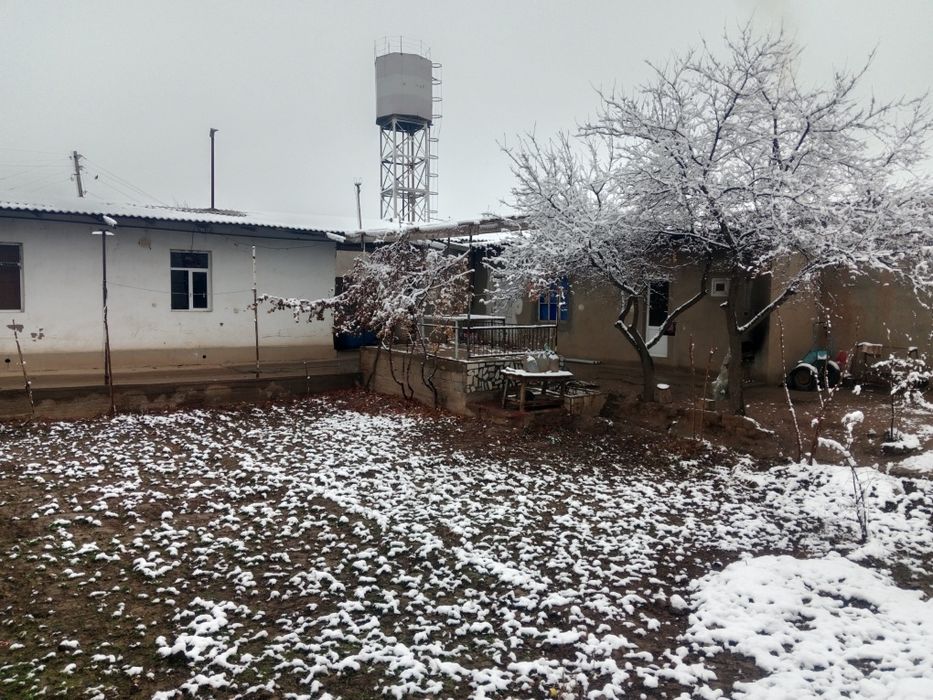 Срочна сотилади ховли уй