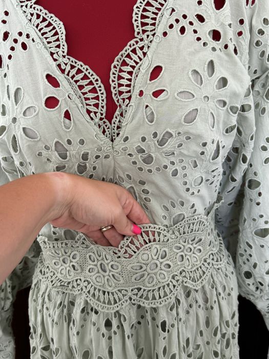 Rochie Asos broderie UK 16 corespunde 42-44