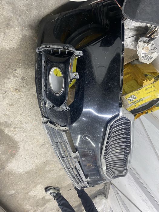 Продам Бампер передный KIA K7 Киа К7