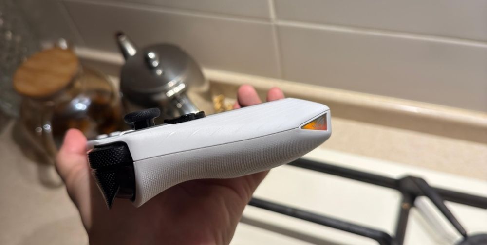 Asus rog ally 512gb КАСПИ 12/ red