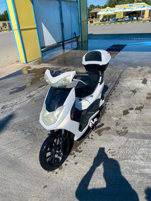 Scuter electric 2022 cu acte 2600 de lei