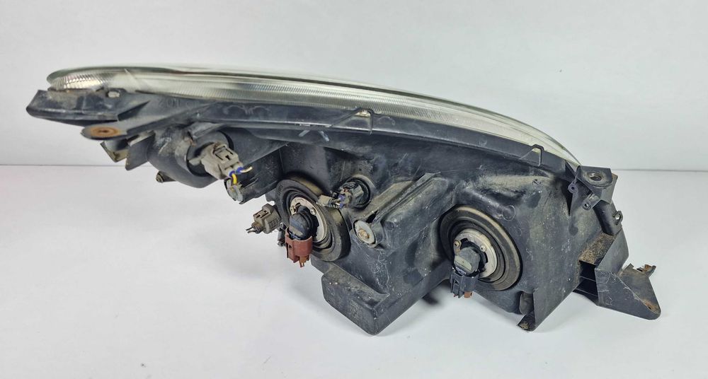 Ляв Фар Тойота Корола Версо Toyota Corolla Verso 2004-2009г