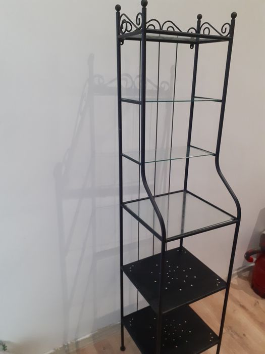 Vând  etajera ikea