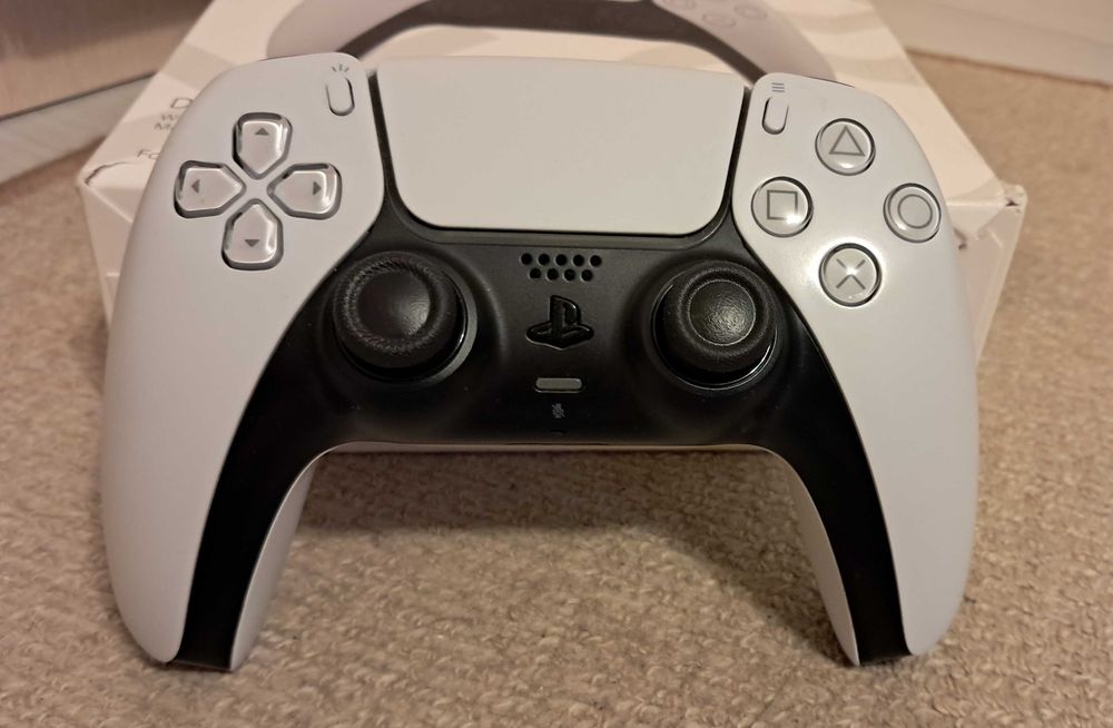 Play station 5 джойстик като НОВ!