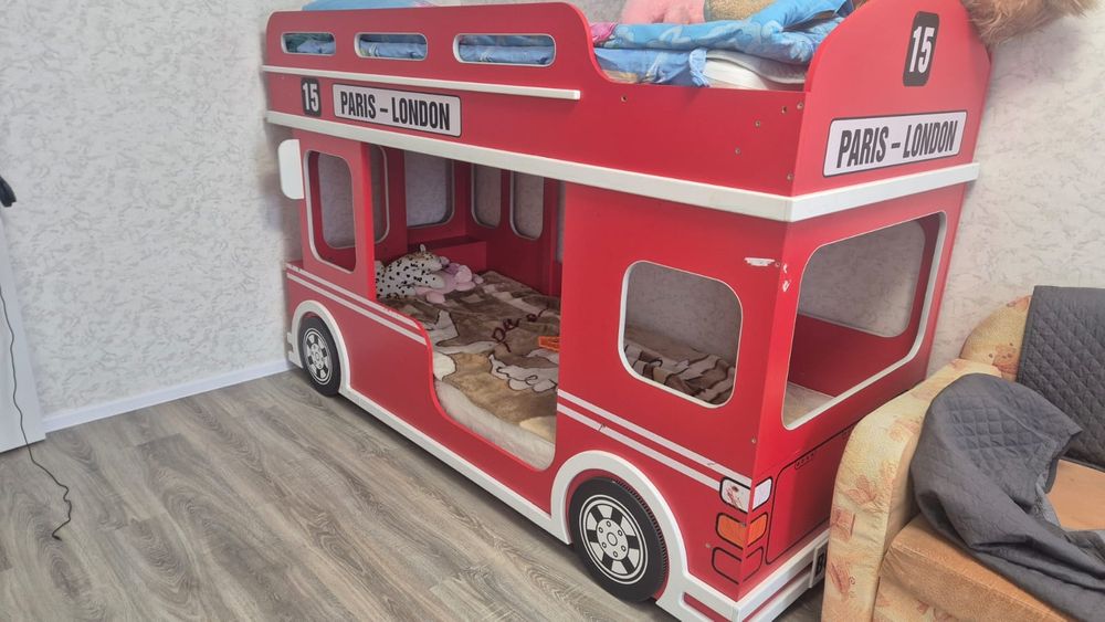 Кровать двухспальная