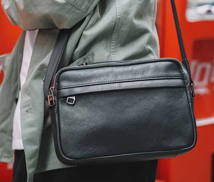 Чанта през рамо за мъже. Естемтвена кожа. Нов.