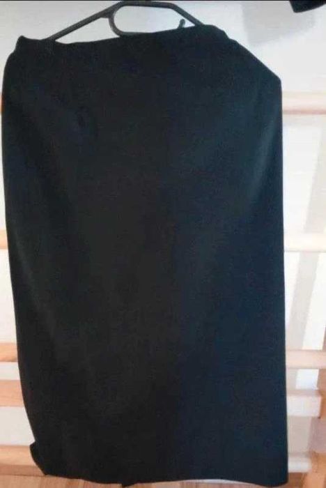 Set elegant pentru femei, format din blazer și fustă