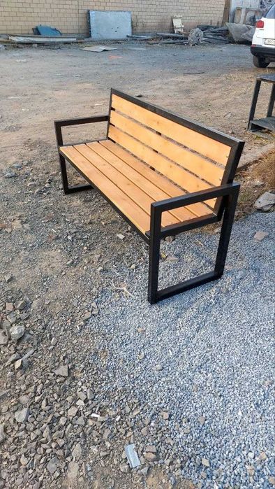 Уличные скамейки и урны в наличии Звоните