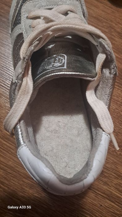 Сникърси/Маратонки